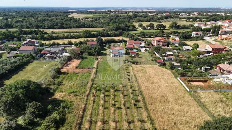 Loborika, House with large land and development potential – 2