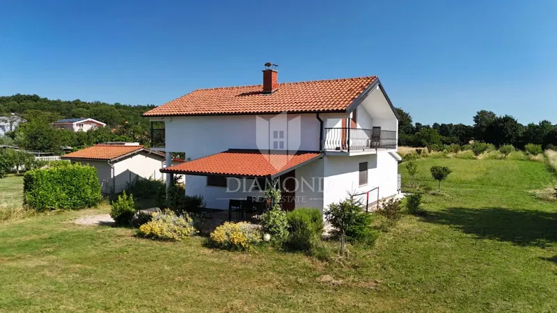 Loborika, House with large land and development potential – 3