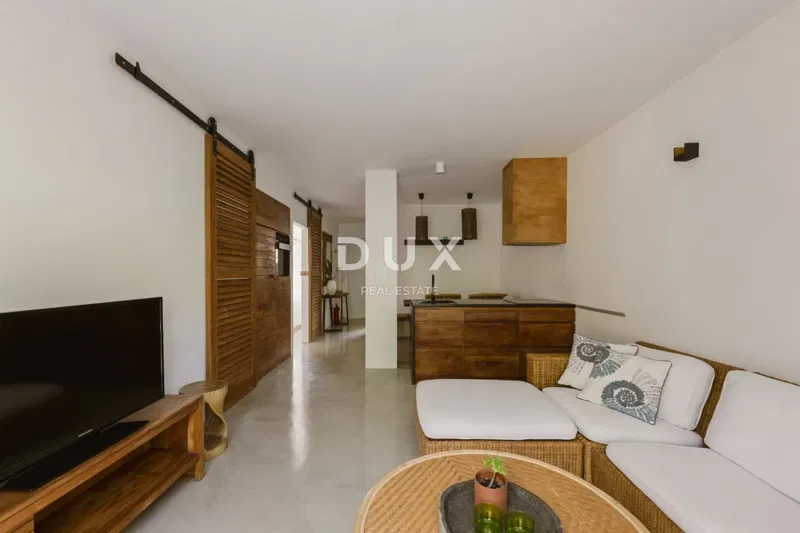 OTOK LOŠINJ, NEREZINE - Moderan apartman sa zajedničkim bazenom