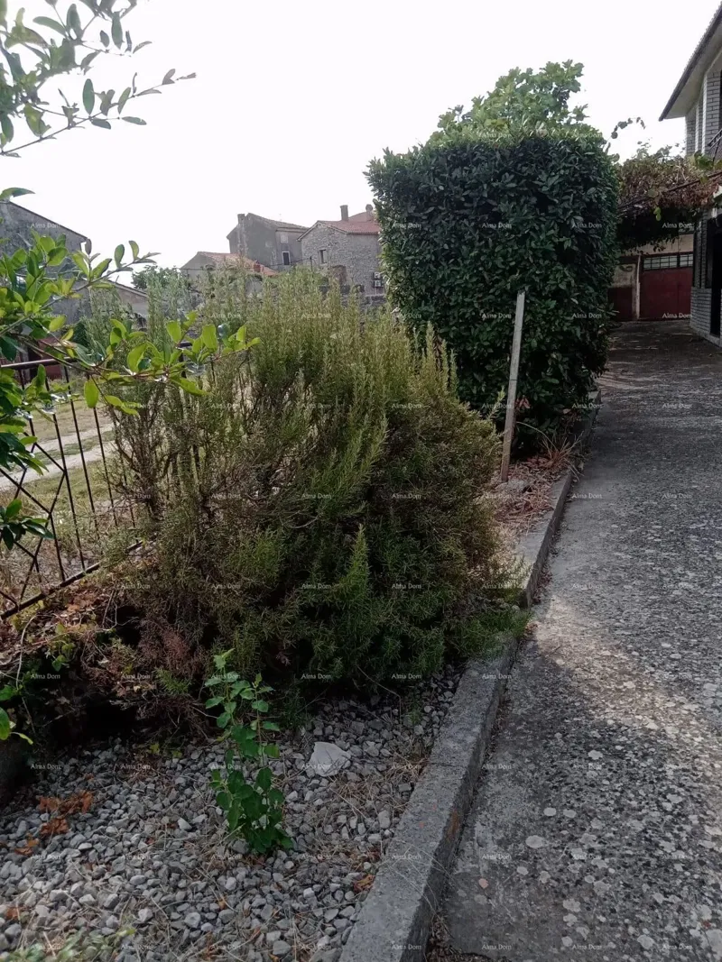 Riservato!!!! Vendita di una casa con due garage, Galižana! – 3