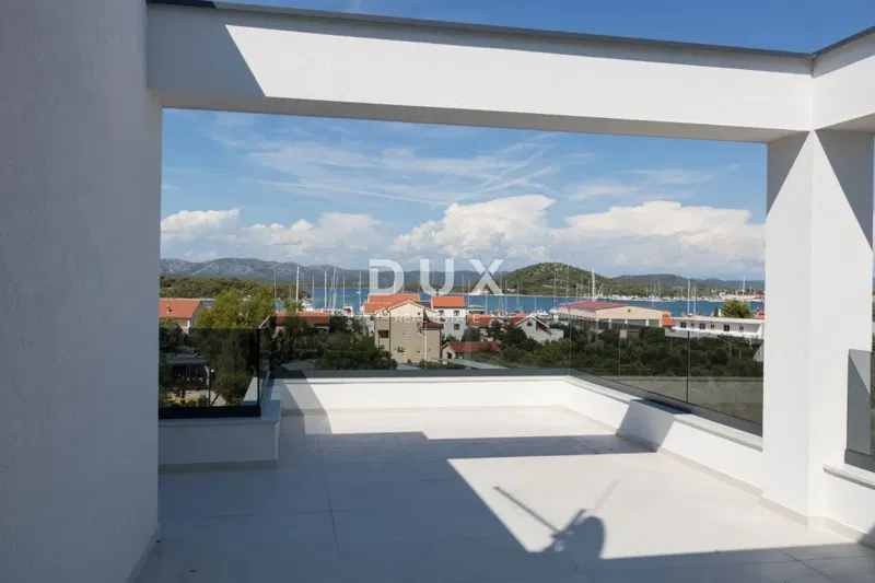 DALMÁCIA, MURTER - Penthouse lakás a homokos strand közelében! – 3