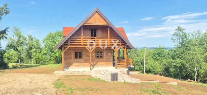 SLUNJ, GORNJI LAĐEVAC - Privlačna naložba v gradnjo - tradicionalne hiše in 10.000 m² gradbenega zemljišča