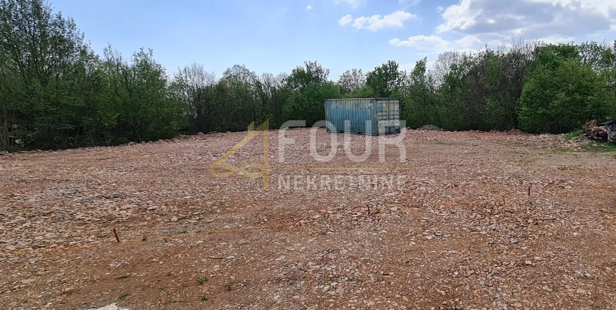 Grobnik, izvrsno - ravno građevinsko zemljište 1.037.50m2