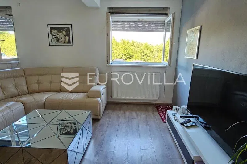 Istria, Pula, family apartment within walking distance of all amenities, three bedrooms – 3