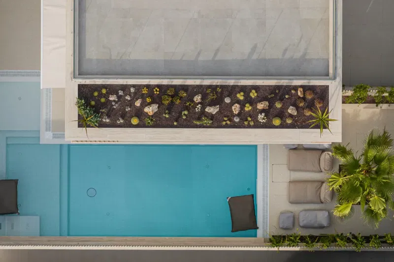 Appartamento di lusso con tre camere da letto, terrazza sul tetto e vista mare – 3