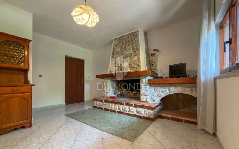 Dintorni di Labin, spaziosa casa familiare con edificio ausiliario e giardino – 3