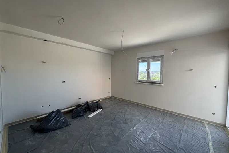 Appartamento con una camera da letto, giardino e vista mare – 2