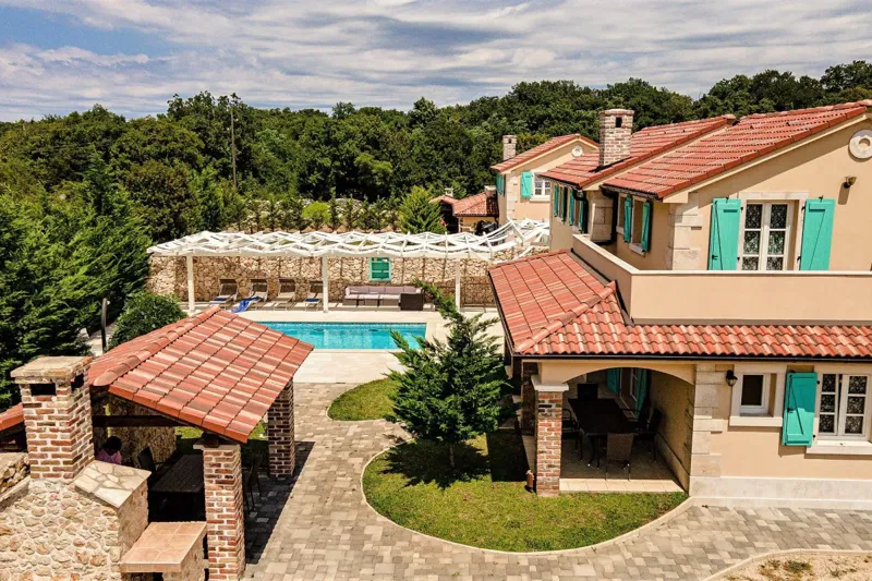 Villa with swimming pool and landscaped garden in Dobrinj – 2