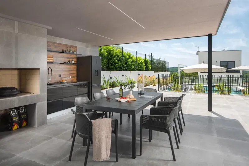Villa with swimming pool and tennis court near Vrsar – 3