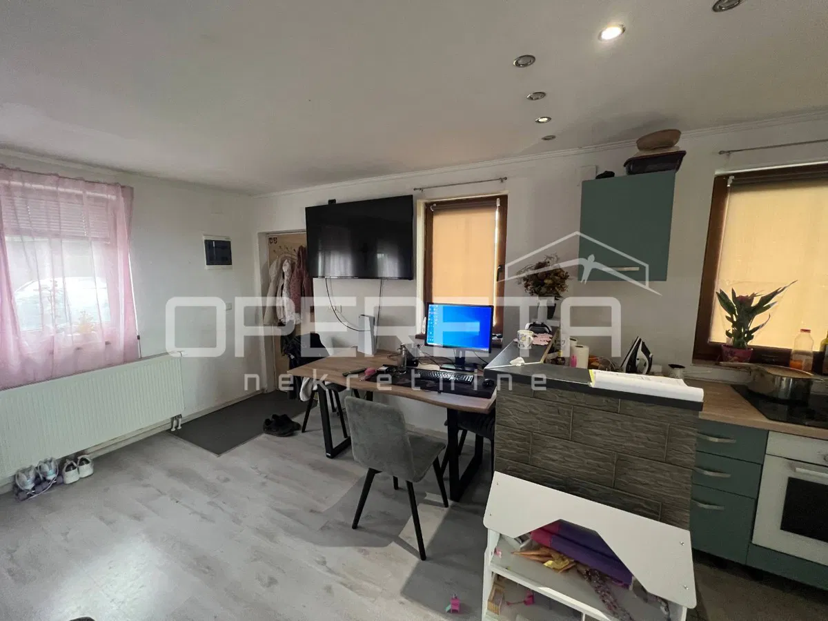 VILLA INDIPENDENTE, VENDITA, GORNJI KNEGINEC, 730 M2