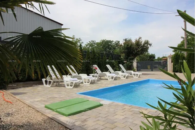 POREČ AREA – Luxuriously furnished ground floor house with a pool on a spacious property – 3
