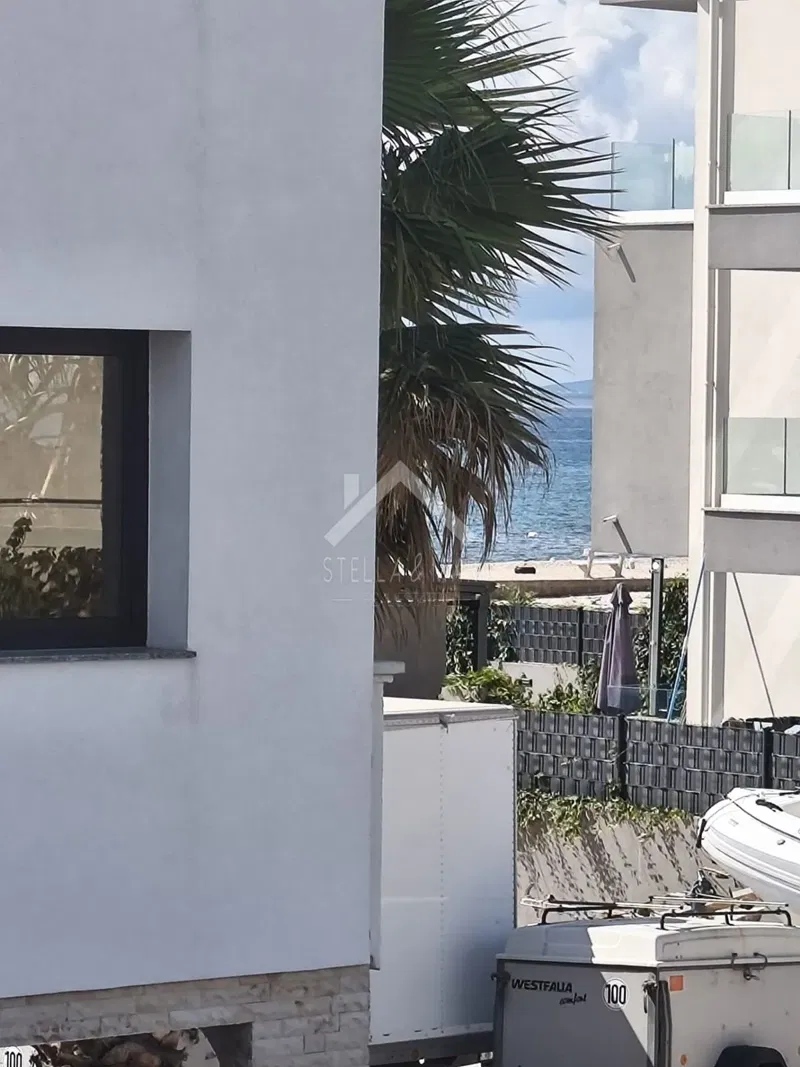 Terraced house, second row from the sea - Vir – 2