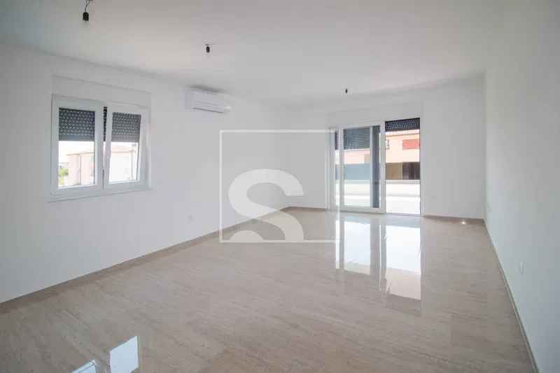 Apartment Novigrad, 3 bedrooms, pool, sea view, new building – 2