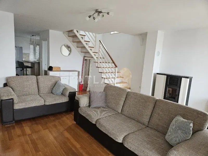 ONLY AT US! - MALINSKA, KRK - TWO-STORY APARTMENT – 3