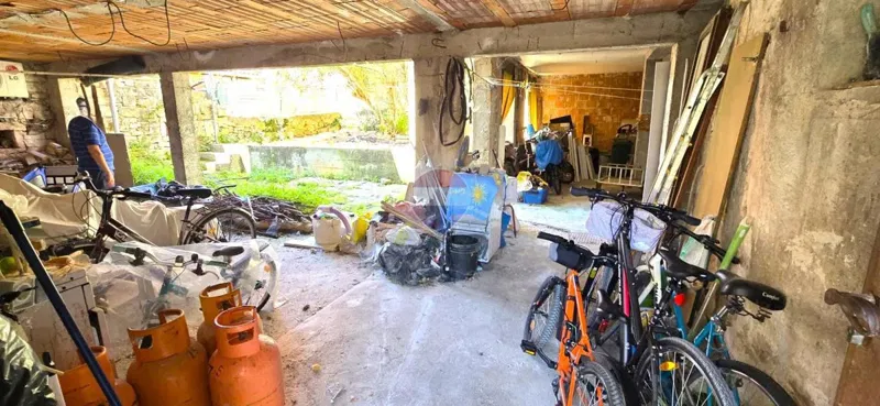 Rovinj, prime city center location, 90 m² storage space with great potential – 2