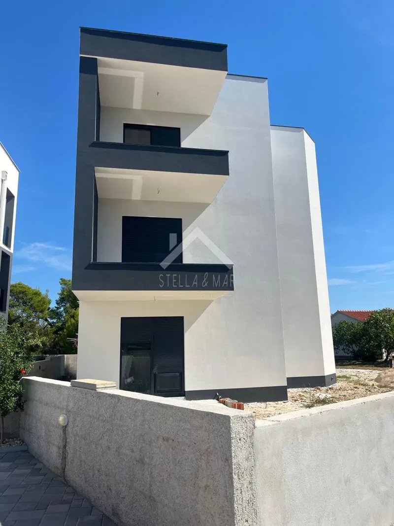 Three-room apartment, sea view - VIr – 3