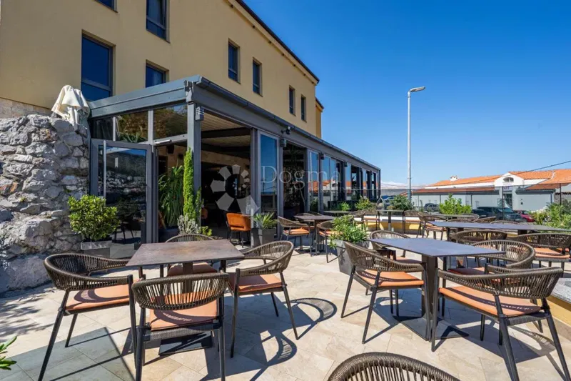 Locale commerciale Alan, Senj, 963,33m2 – 3