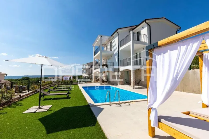 Villa with a pool and spectacular views of the sea and Raška Bay – 2