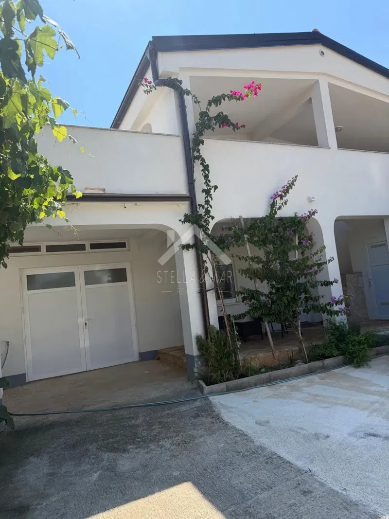House with 3 apartments and a garage, large terraces, close to the center and the beach - Vir – 3