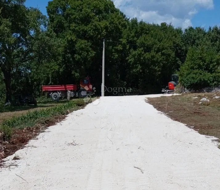 Bauland Korenići, Kanfanar, 522m2