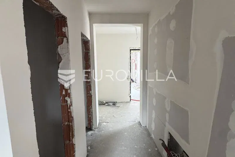 Slavonski Brod, CENTAR, novogradnja, trosoban stan 78,15 m²
