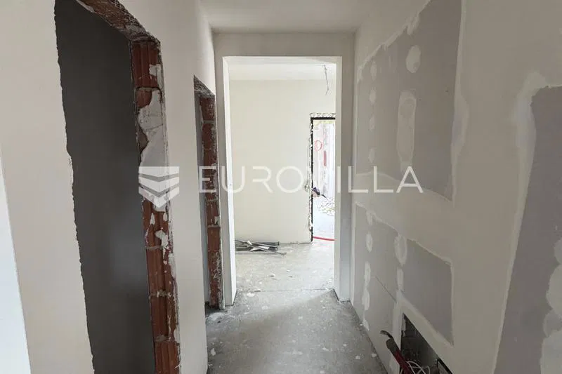 Slavonski Brod, CENTAR, novogradnja, trosoban stan 78,15 m²