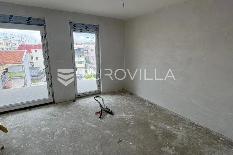 Slavonski Brod, CENTAR, novogradnja, četverosoban stan 98,80 m²