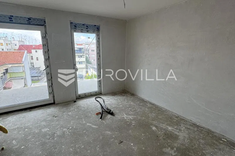 Slavonski Brod, CENTAR, novogradnja, četverosoban stan 98,80 m²