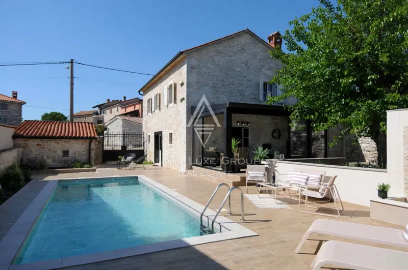 Istria, Visnjan: Renovovaný kamenný dom s bazénom