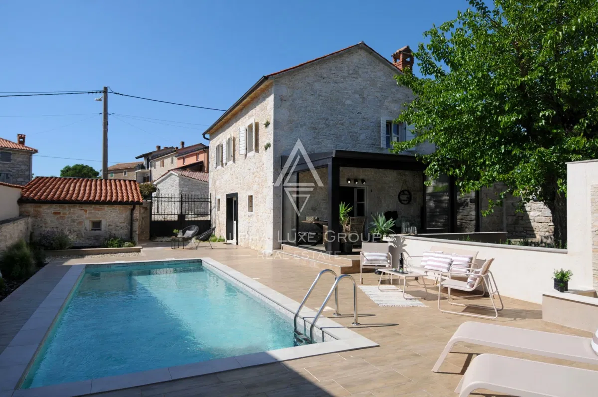 Istria, Visignano: Casa in pietra con piscina