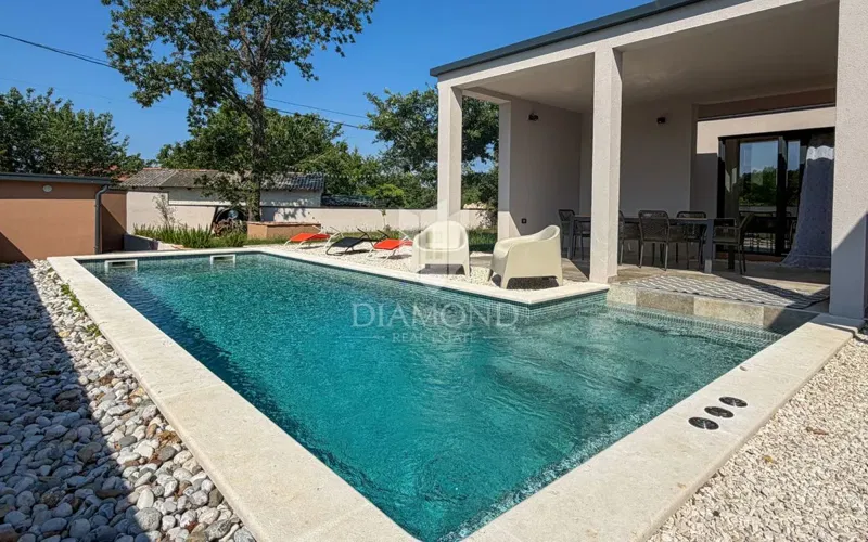Svetvinčenat, Modern single-storey villa with swimming pool and complete privacy! – 2