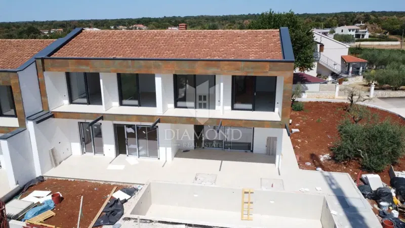 Parenzo, dintorni, splendida villa immersa nel verde – 3