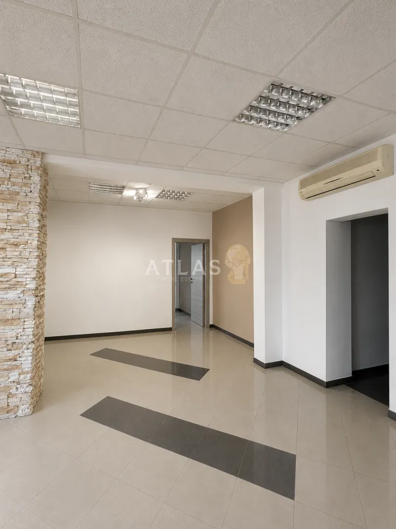CHASTOVES, SPINČIĆI | PRZESTRZEŃ BIZNESOWA Z PRYWATNYM PARKINGEM