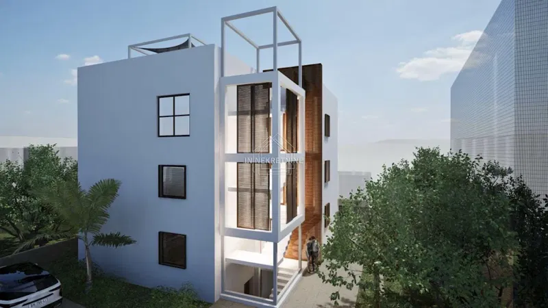Ekskluzivan penthouse s krovnom terasom i panoramskim pogledom na more, 100 m od plaže
