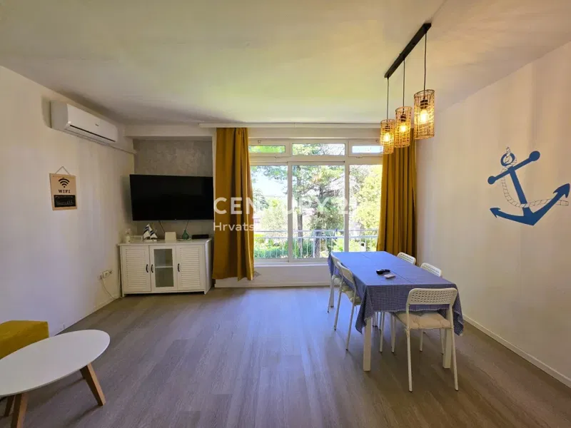 Biograd na Moru, jednosobni apartman u blizini plaže, pogled na more