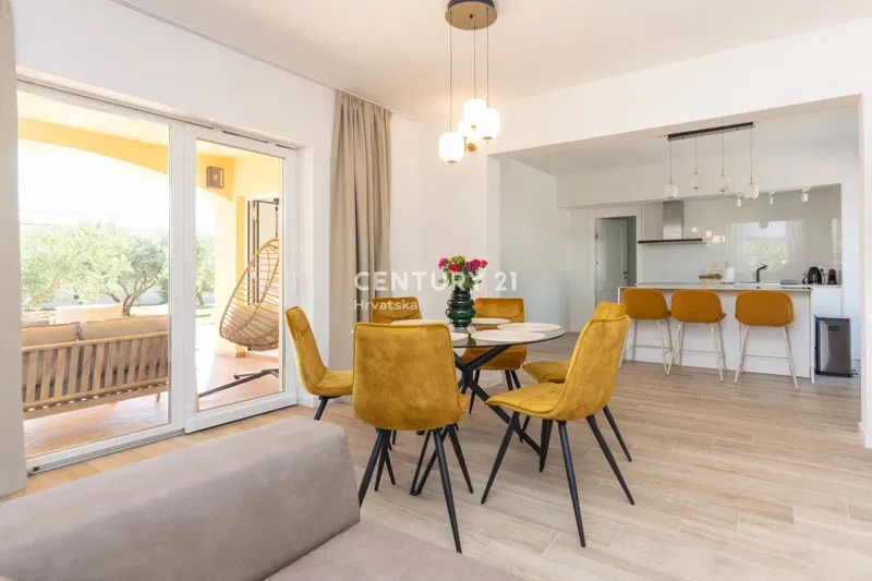 Casa vacanze, affitto a lungo termine a Biograd na Moru