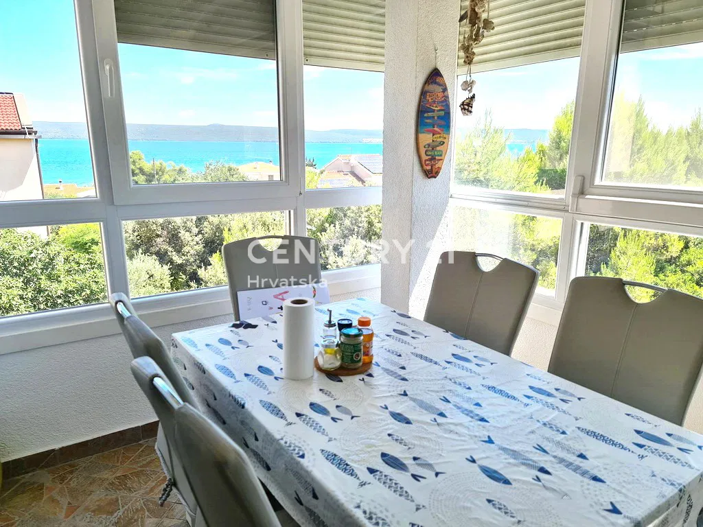 Dobropoljana, dvoetažni apartman s terasama