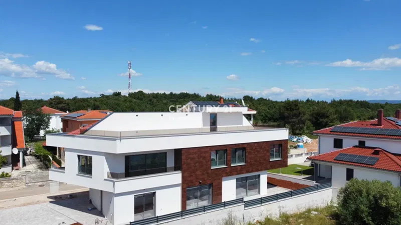 Biograd na moru- dvosoban luksuzan stan na I katu
