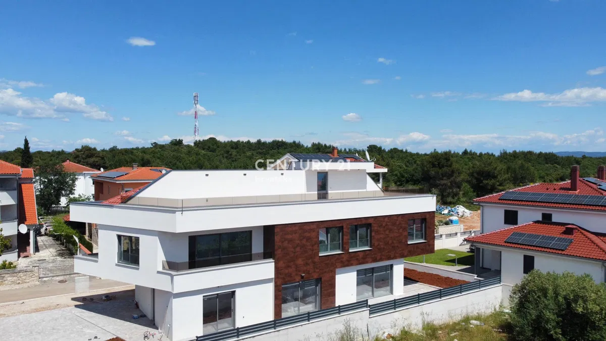 Biograd na Moru – luxuriöse Zweizimmerwohnung im ersten Stock