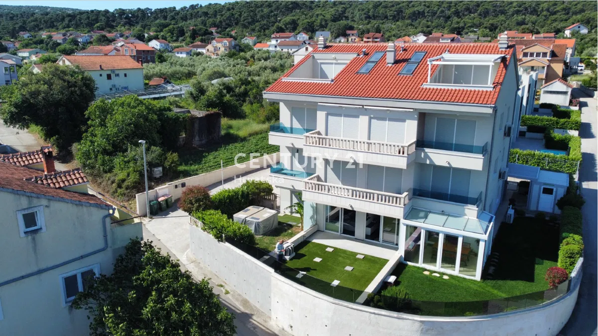 Plaža , apartman neposredno uz plažu na otoku Pašmanu !!