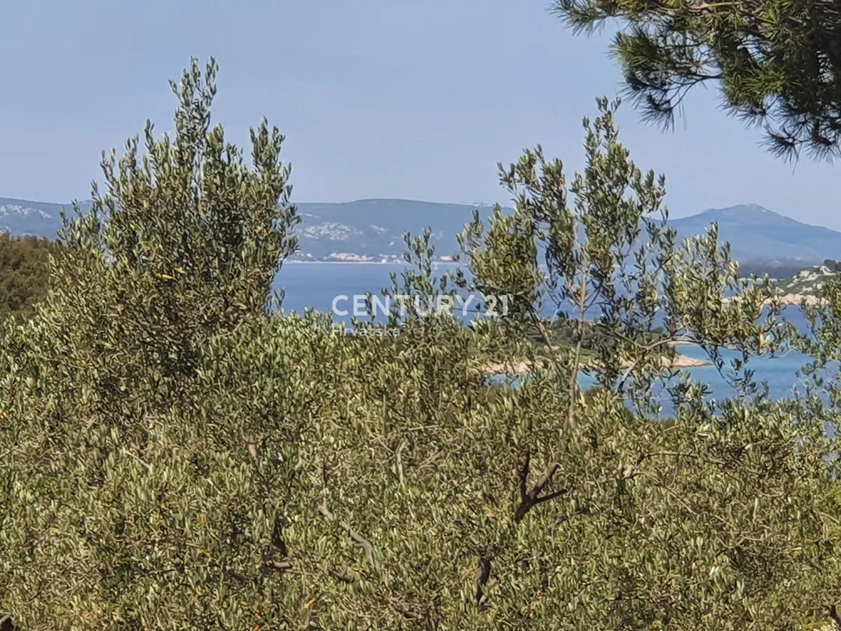 Drage- Pakoštane - građevinsko zemljište sa pogledom na more i marinu