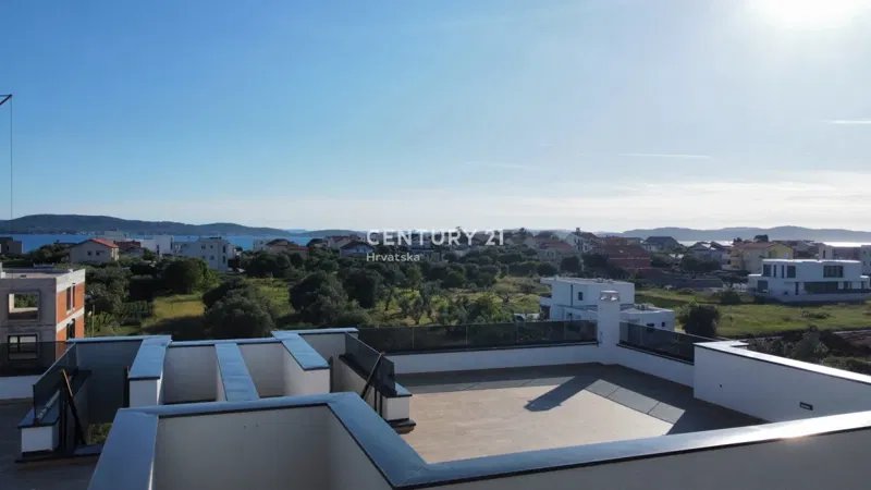 Sukošan, vista mare, terrazza sul tetto di 68 metri quadrati!
