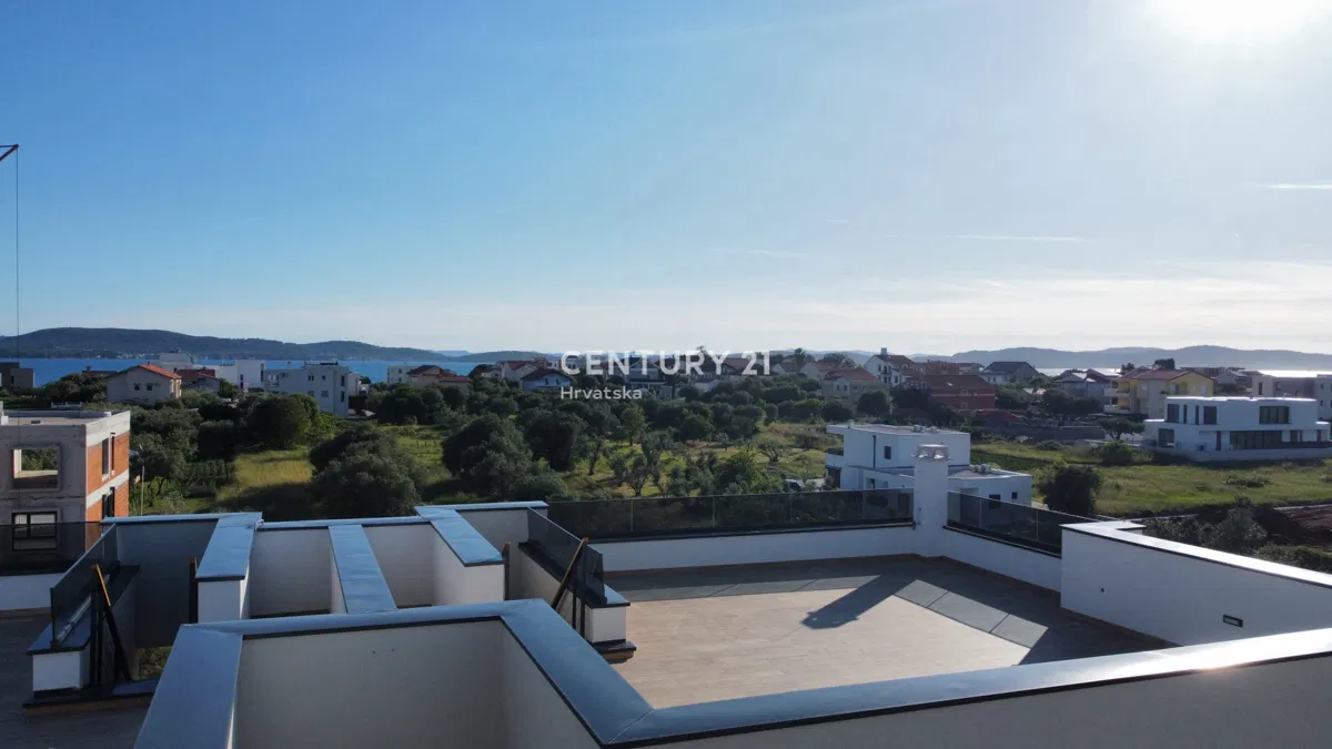 Sukošan, vista mare, terrazza sul tetto di 68 metri quadrati!