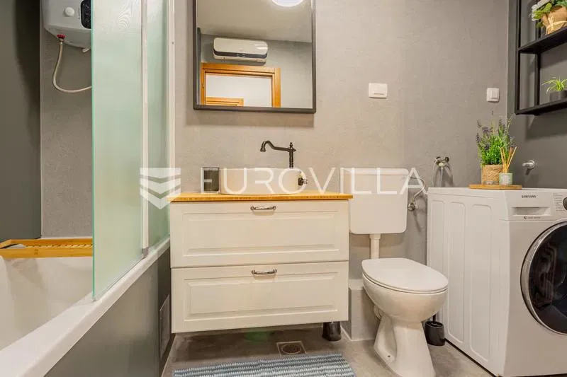 Split, Žnjan - Exceptional Two-Bedroom Apartment with a Private Garden, Terrace and garage – 2