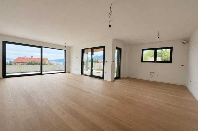 Modern apartment with a swimming pool and sea view – 2