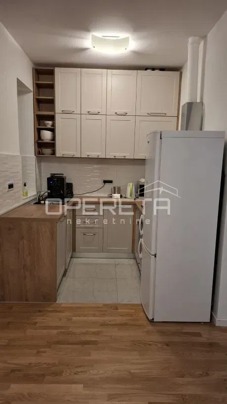 Rent, Office, Centar, Primorska, 63m2 – 2