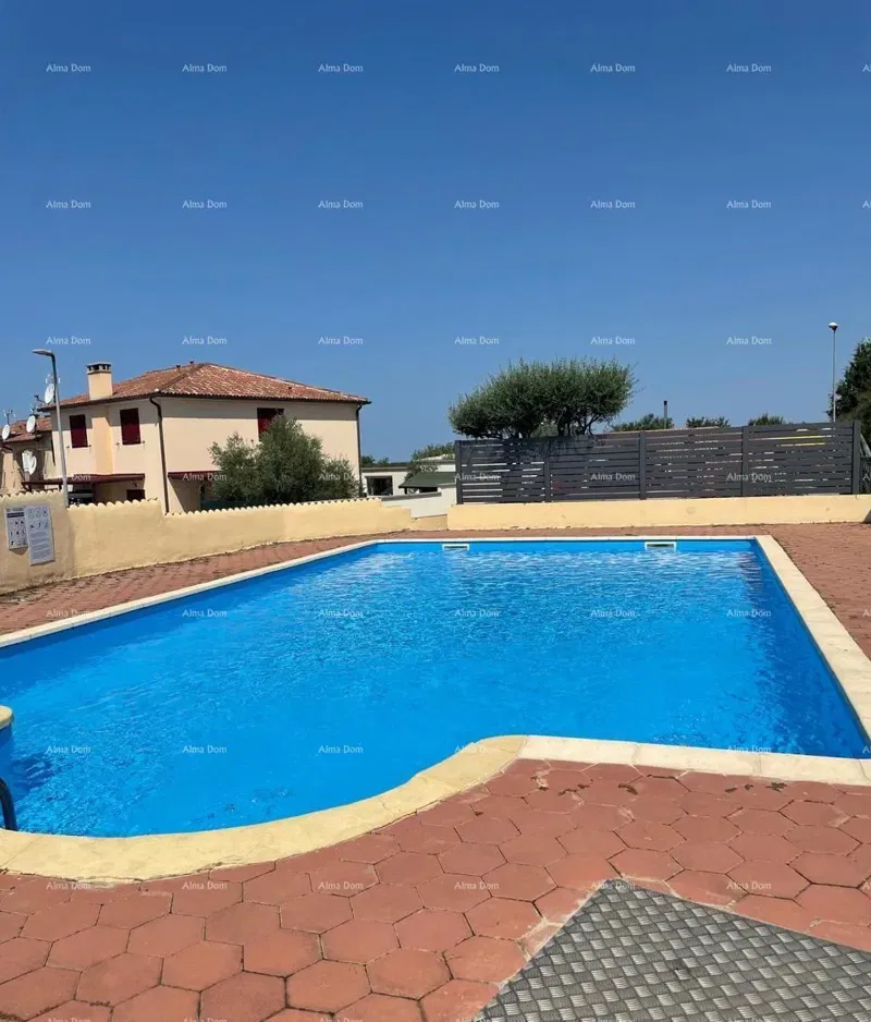 Prodaje se 2-sobni stan, VABRIGA, 68 m2, sa bazenom