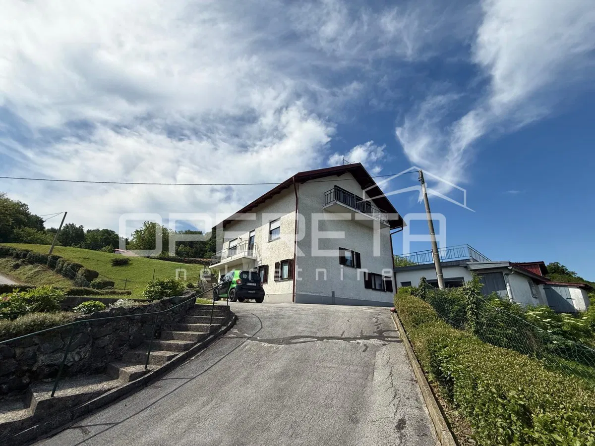 Možđenec vicino a Novi Marof. Casa in posizione elevata. Vendita.