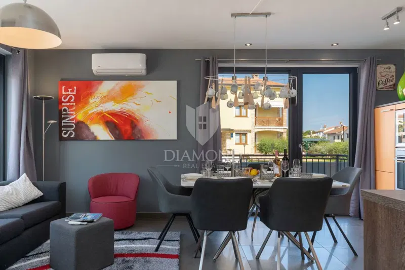 Poreč, surroundings, urban villa within walking distance to the sea – 3