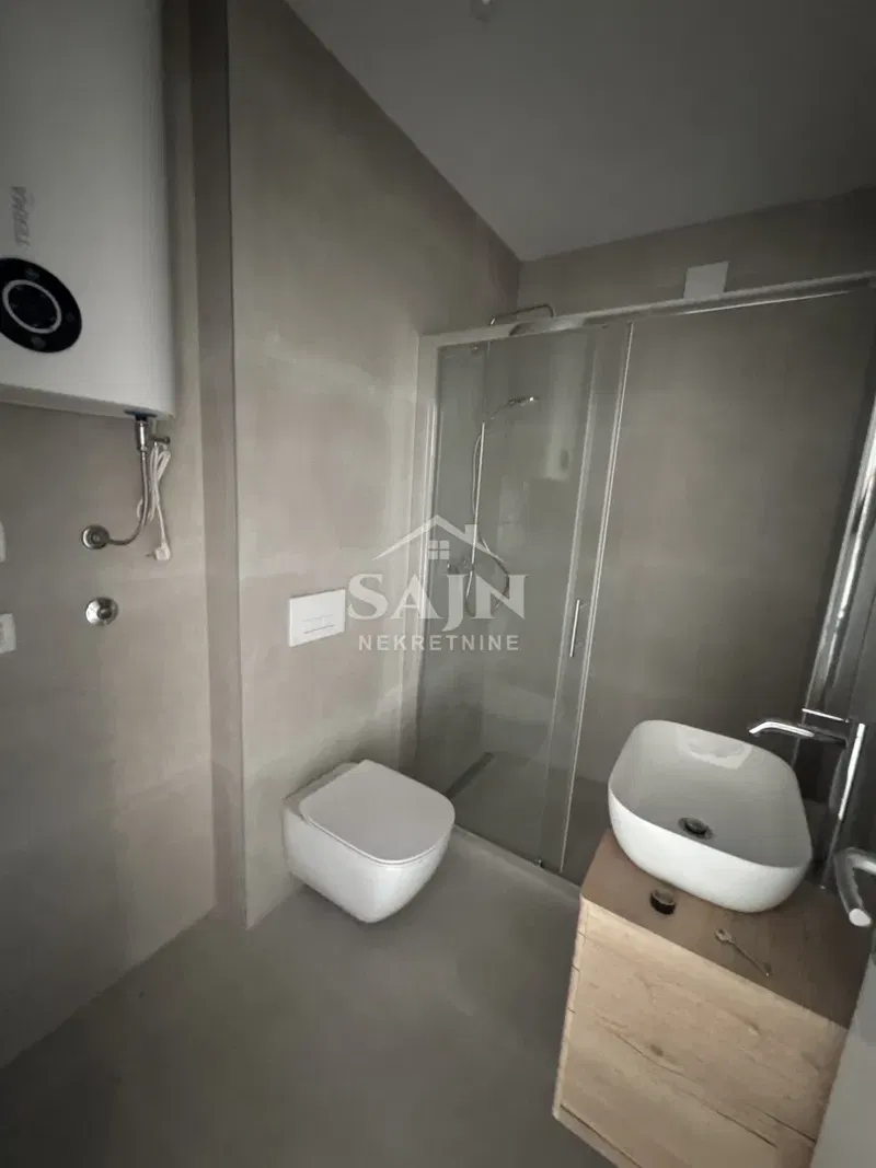 Seget/Apartament z dwiema sypialniami, 150 m od morza/Miejsce parkingowe w garażu – 3